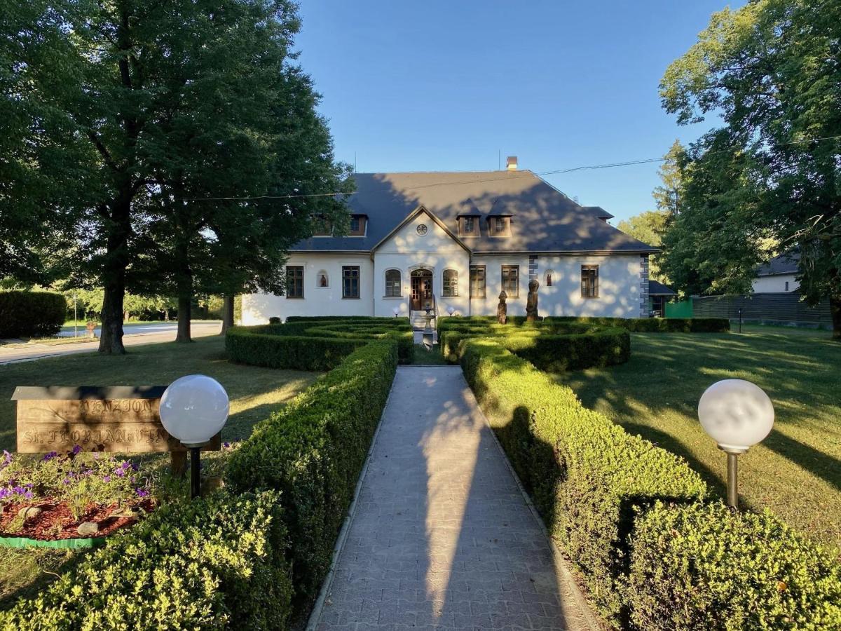Kastiel Benice Pribovce Exterior foto